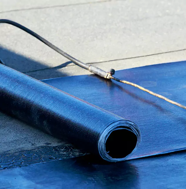 Expert Rubberized Roof Patch Solutions: Restoring Elmwood Park's Flat Roofs to Peak Performance