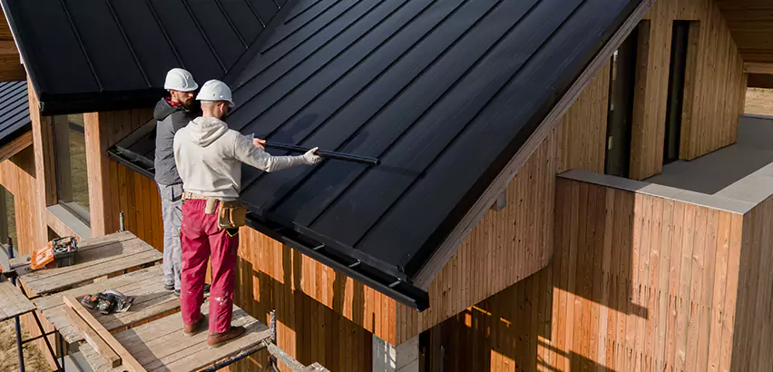 Metal Roof Maintenance in Elmwood Park