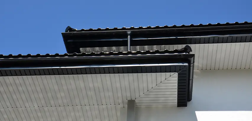 Roof Overhang Repair in Elmwood Park